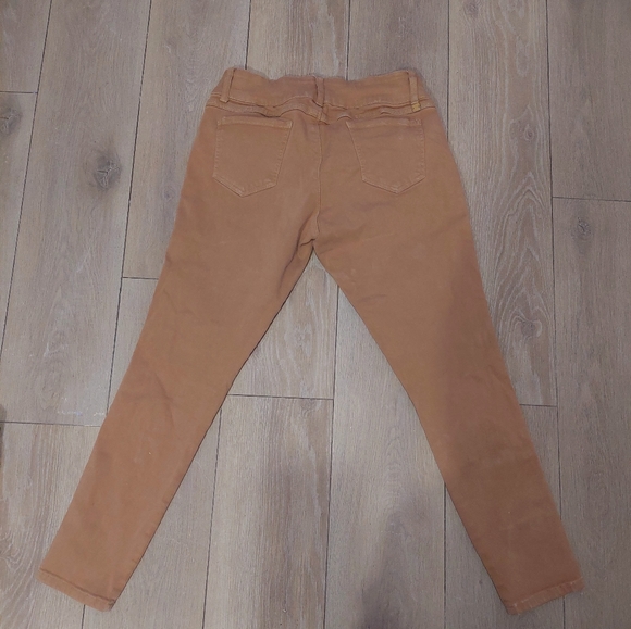 Deal Lowrise Jeans - Picture 2 of 2